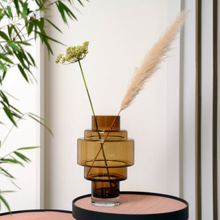 Glasvase Kasai Cognac – Mundgeblasene Vase in Braun Ø23 x H35 cm