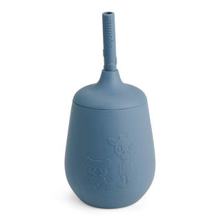 Nuuroo Adita Silikonbecher mit Strohhalm – LFGB-zertifiziert, BPA-frei, abnehmbarer Deckel – Farbe Beringmeer, 230 ml