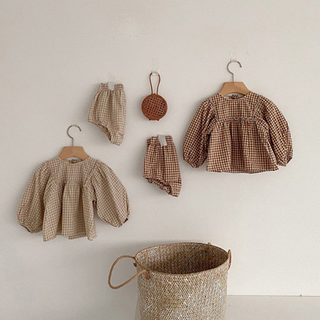 Annie&Charles Baby-Set aus 100% Baumwolle – Kleid & Hose – Farben Coffee & Beige – Größen 3–24 Monate