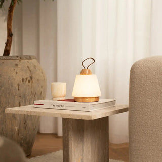 Liv Hellbraune wiederaufladbare Lampe – Lederband, dimmbar, kabellos