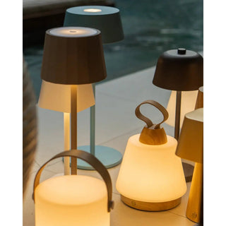 Liv Hellbraune wiederaufladbare Lampe – Lederband, dimmbar, kabellos