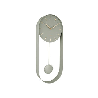Karlsson Pendeluhr „Pendulum Charm“ – Moderne Wanduhr mit Pendel in Dunkelgrün & Gold – Designuhr aus Stahl (50x20 cm)