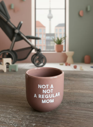 Becher Keramik braun “Not a regular mom”