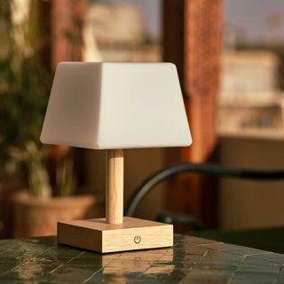Tommy hellbraune Holztischlampe mit Glas - wiederaufladbare, dimmbare Lampe, kabelloser Beleuchtung