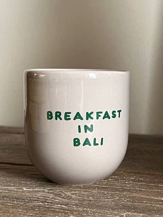Steingut Kaffeebecher “breakfast in Bali” weiß-grün