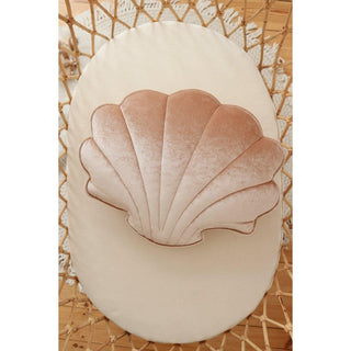 Moi Mili Muschel-Samtkissen Beige – Kuscheliges Deko-Kissen aus der Velvet Glow Kollektion