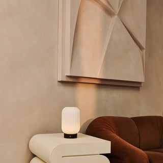 Lilly Dark Brown einzigartige wiederaufladbare Lampe - gefrostete Glaslampe, Holzbasis, dimmbar, 3 helle Modi