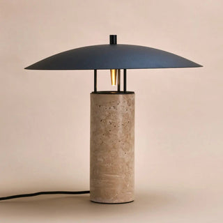 Nicolaas Travertin-Lampe – elegantes handgefertigtes Design mit Metall und Travertin
