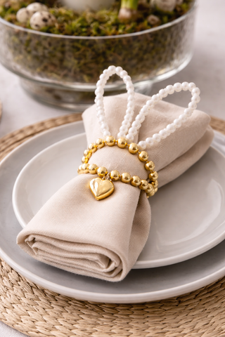 DIY Serviettenring mit Perlen in Hasenform – Moderne Oster Tischdeko selber machen