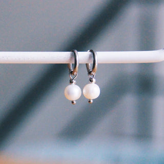 Creolen mit Süßwasserperlentropfen – Elegant & Zeitlos