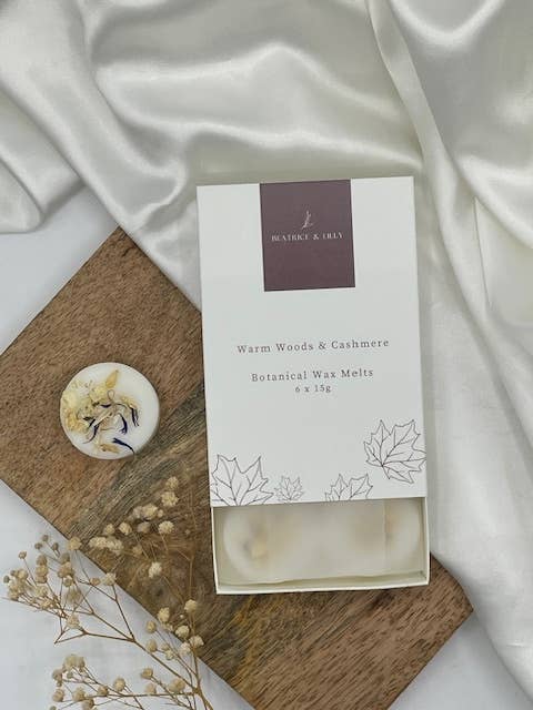 Wax Melts Warm Woods & Cashmere in einer Box