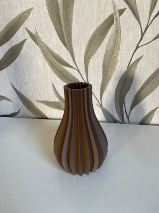 VASE 3D bauchig geriffelt braun