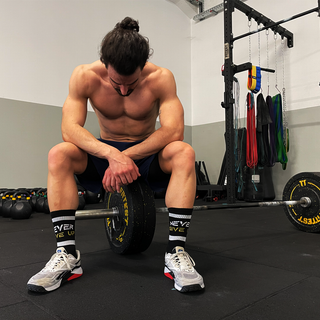 Never Give Up Sportsocken – Gepolsterte Fitness & Gym Socken aus Baumwolle