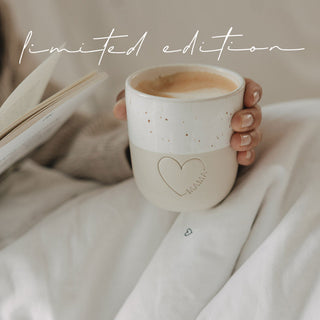 Limitierter Mama Becher mit Herz aus Steingut – Geschenkidee zum Muttertag & für Mama