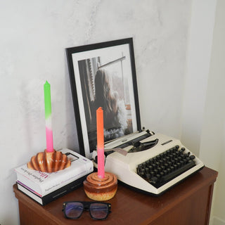 Zimtrollen-Kerzenhalter – Warmer Kerzenhalter im Zimtschnecken-Design | Housevitamin - Brown -11x11x6,5 cm