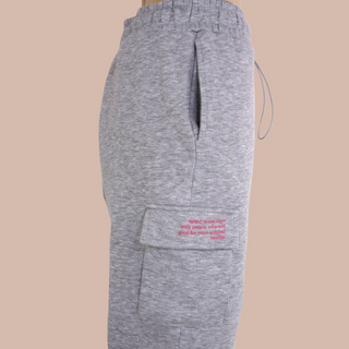 GOOD GIRL BAD HABITS Jogging Cargo-Hose – Lässige Cargo Pants mit Statement Print, Gummibund & verstellbarem Saum