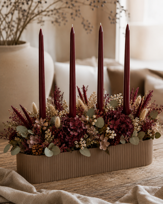 Spitzkerze lackiert Bordeaux 290 x 22 mm – Handgezogene Tafelkerze – Brenndauer ca. 6 Stunden