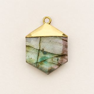 Wish Keeper Naturstein-Charm „Labradorit“ – Hexagon Gold