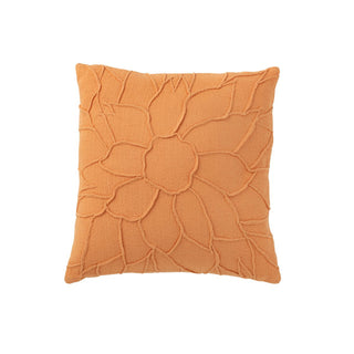 Kissen, Koralle, weißer Hintergrund