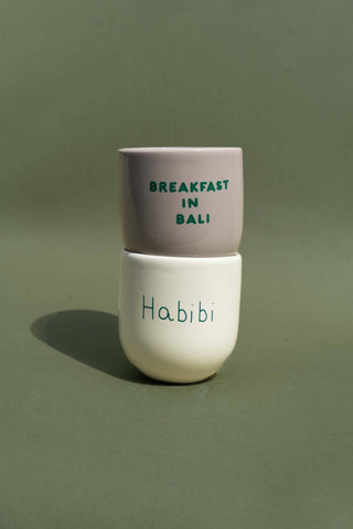 Habibi Tasse Beige – Handgefertigte Keramiktasse mit Schriftzug | Kaffeetasse & Geschenkidee