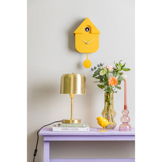 Karlsson Modern Cuckoo Kuckucksuhr Gelb – Retro Design Wanduhr mit Kuckucksruf | 41 cm