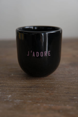 Sisi-Tasse, J'adore schwarz