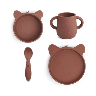 Nuuroo Lykke Silikongeschirr 4er-Set – Teller, tiefer Teller, Tasse & Löffel mit Koala-Motiv – BPA-frei, LFGB-zertifiziert – Farbe Mahagoni