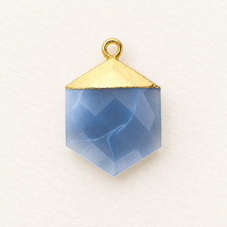 Wish Keeper Naturstein-Charm „Chalcedon“ – Hexagon Gold