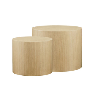 zwei cubes rund holz, weißer hintergrund