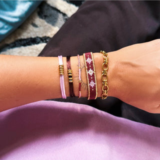 Satinarmband mit Ringen - Dunkelbraun/Gold