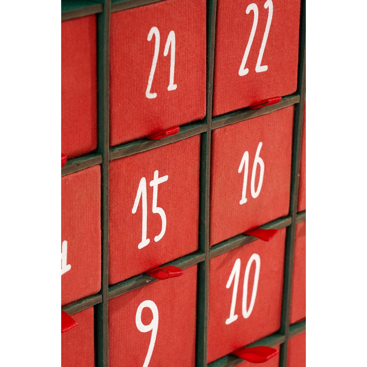 Adventskalender – L5 x B33 x H28 cm – Recyclingpapier – Rot, Grün