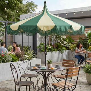 Sonnenschirm Grün gestreift mit Fransen – Outdoor Deko modern Balkon & Terrasse Ø235 cm