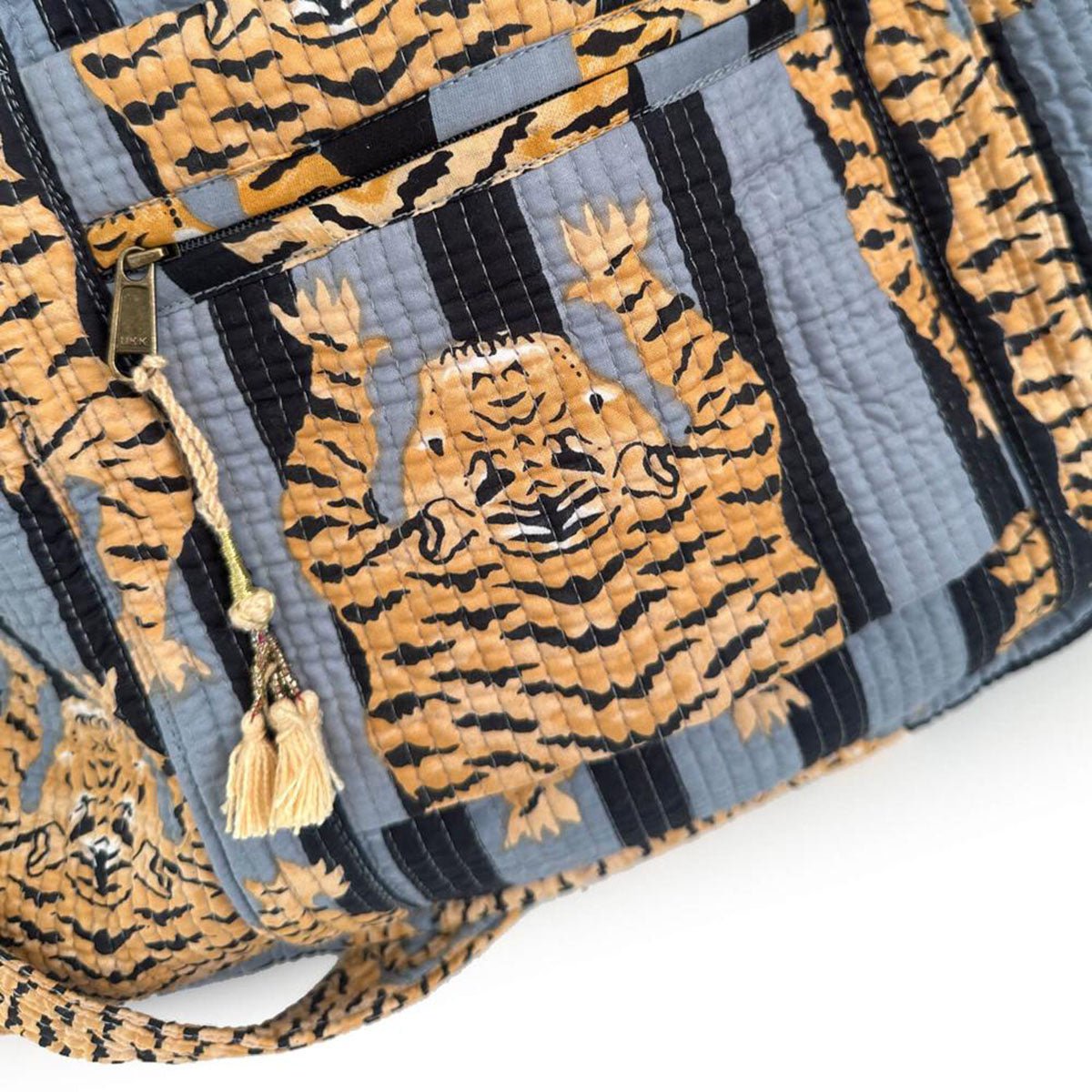 Grosse Reisetasche "Poppy Tiger black"