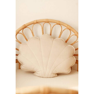 Moi Mili Muschelkissen in Creme – Weiches Samt-Kissen für Kinderzimmer & Wohnzimmer – Handgemacht, waschbar & allergikerfreundlich
