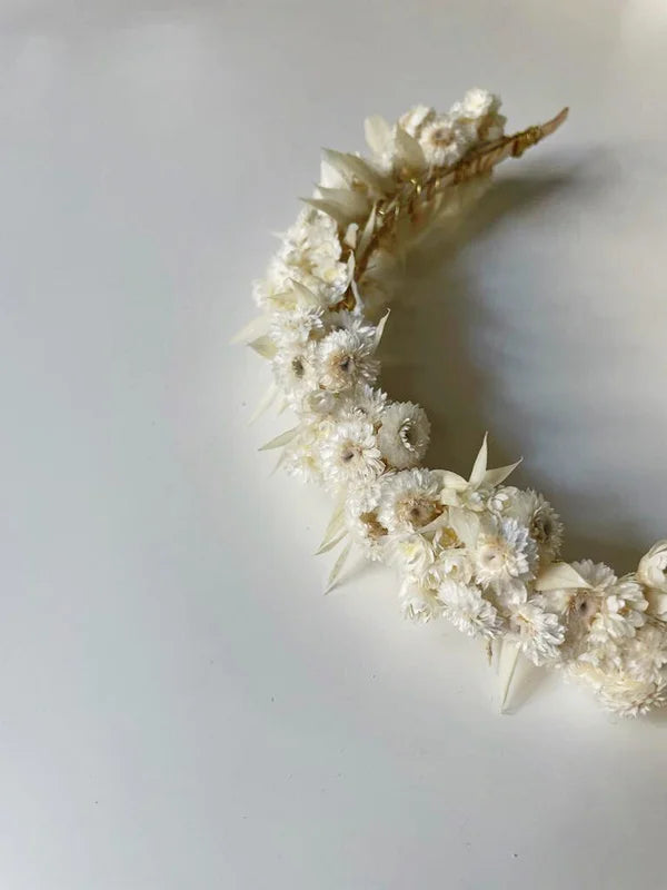 FLOWERCROWN Braut Haarreif aus weißen Trockenblumen