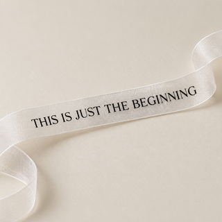 Wish Keeper Organza-Band „This is just the beginning“ – Weiß