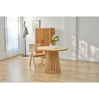 Armlehnstuhl aus Holz & Rattan – Gepolsterter Vintage Esszimmerstuhl im Naturlook