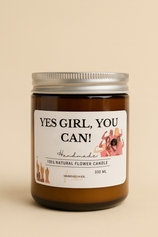 DUFTKERZE MIT TROCKENBLUMEN “YES GIRL, YOU CAN”