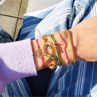 Satinarmband mit Ringen – grün/gold