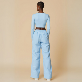 Longsleeve Crop Top „GOOD GIRL® / BAD HABITS“ – Stretch-Material für Workout & Streetstyle | GOOD GIRL BAD HABITS