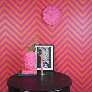 Uhr- Wanduhr Nummern- Neon Pink -30x30x4cm