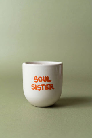 Soul Sister Tasse – Handgefertigte Keramiktasse mit Schriftzug | Geschenkidee für Freundinnen