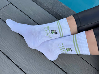 Matcha Latte Socken – Lustige Statement Socken für Matcha Fans | Geschenkidee Kaffee & Matcha Liebhaber
