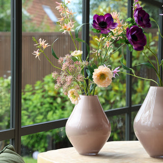 Glasvase Lesse Metallic Pastellrosa – Mundgeblasene Vase mit Metallic-Finish | Vase The World