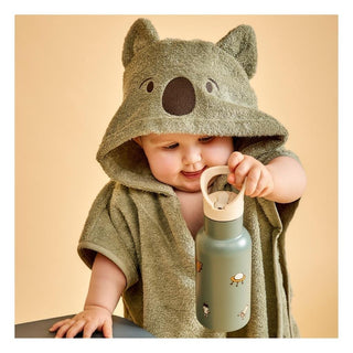 Nuuroo Kinderponcho „Hellgrün – Bär“ aus 100 % Bio-Baumwolle – kuschelig weich & liebevoll gestaltet