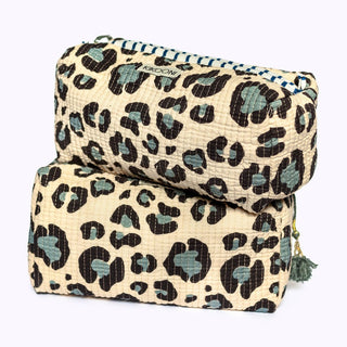 Handgemachte Kosmetiktasche "Blue Leo"
