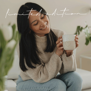 Limitierter Mama Becher mit Herz aus Steingut – Geschenkidee zum Muttertag & für Mama