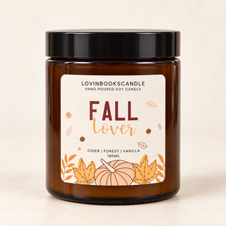 Duftkerze „Fall Lover“ – handgegossene Sojakerze im Braunglas, 180 ml