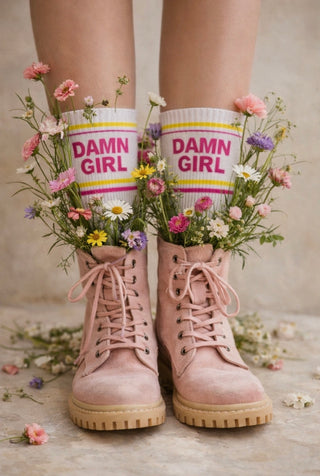 Sportliche Baumwoll-Socken für Damen & Herren – weich, gepolstert & elastisch “Damn Girl” (One Size)