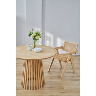 Armlehnstuhl aus Holz & Rattan – Gepolsterter Vintage Esszimmerstuhl im Naturlook